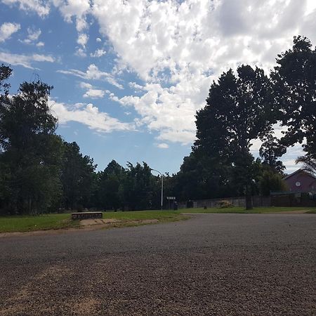 Ramandire B&B Witbank Buitenkant foto